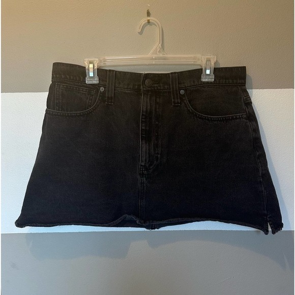 Madewell McCarren Raw-Hem Jean Skirt women’s size 32 - Picture 4 of 9